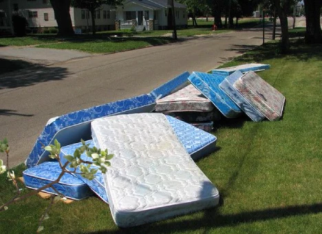 farmington curbside pickup collection junk removal mattress couch furniture appliances farmington ct junk pile debris removal 06032 06085